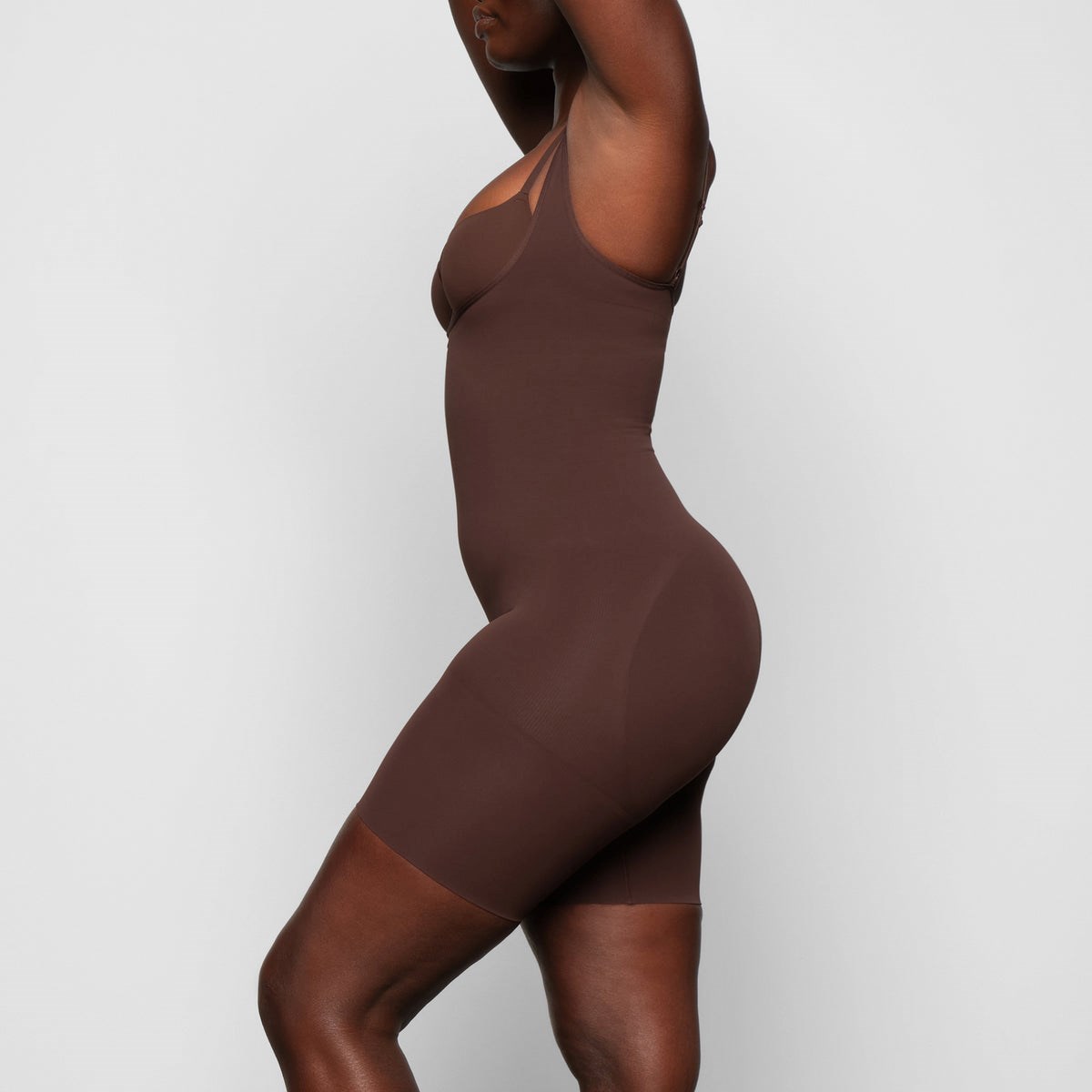 SKIMS Butt Enhancing Open Bust Bodysuit Cocoa | 287HWKGAS