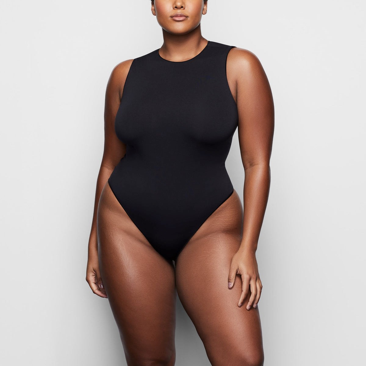 SKIMS Essential Crew Neck Sans Manches Bodysuit Onyx | 132GAEWHY