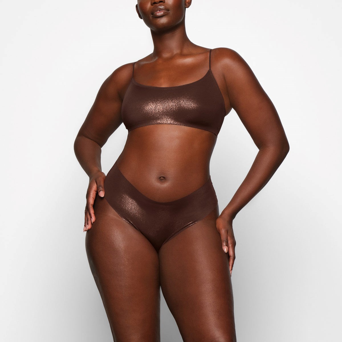 SKIMS Naked Shine Cheeky Hipster Cocoa | 723ECMLFP