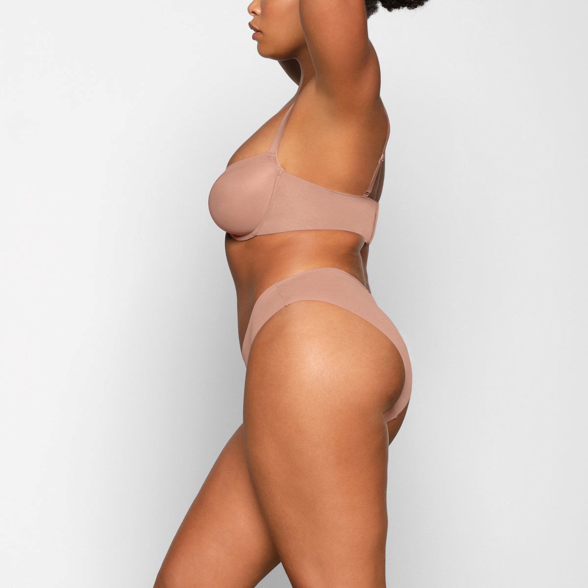 SKIMS No Show Molded Unlined Balconette Bra Sienna | 049YCHTAL