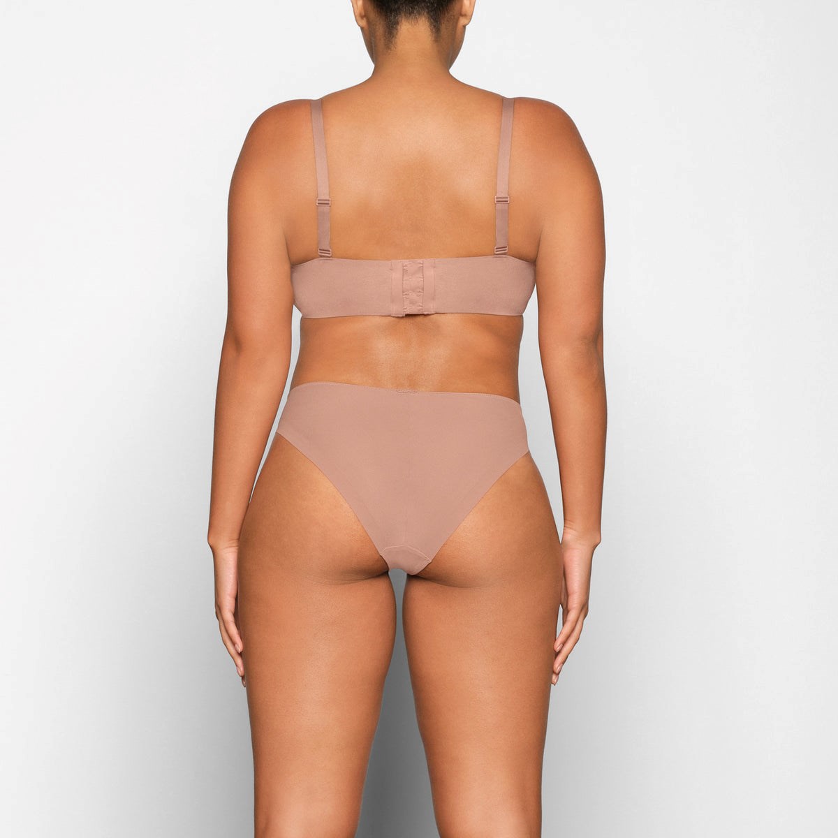 SKIMS No Show Molded Unlined Balconette Bra Sienna | 049YCHTAL